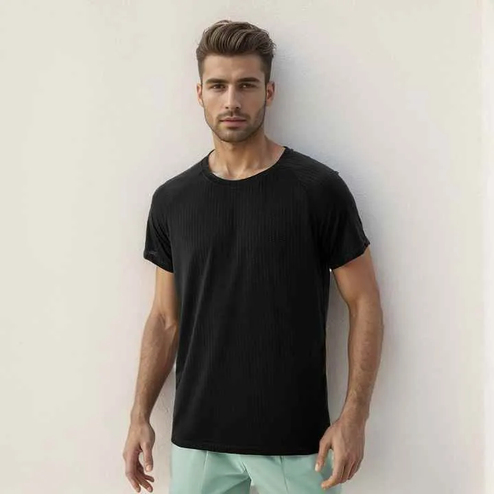 تيشرت رياضي سريع الجفاف - Quick-drying sports t-shirt