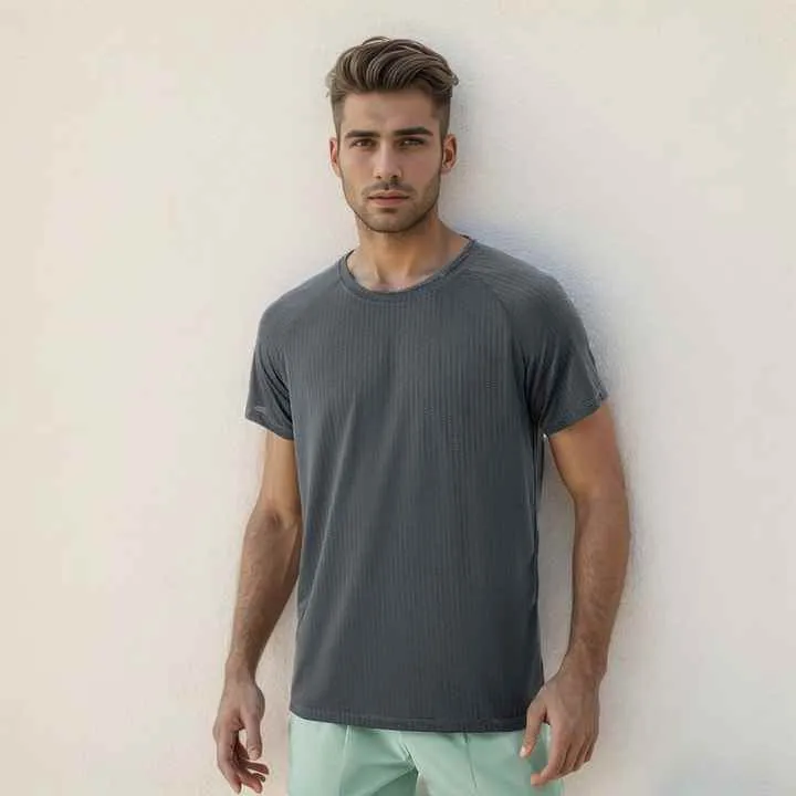 تيشرت رياضي سريع الجفاف - Quick-drying sports t-shirt