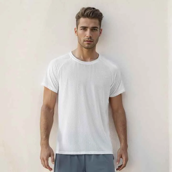 تيشرت رياضي سريع الجفاف - Quick-drying sports t-shirt