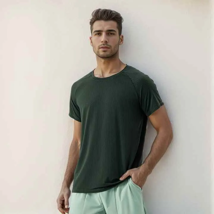 تيشرت رياضي سريع الجفاف - Quick-drying sports t-shirt