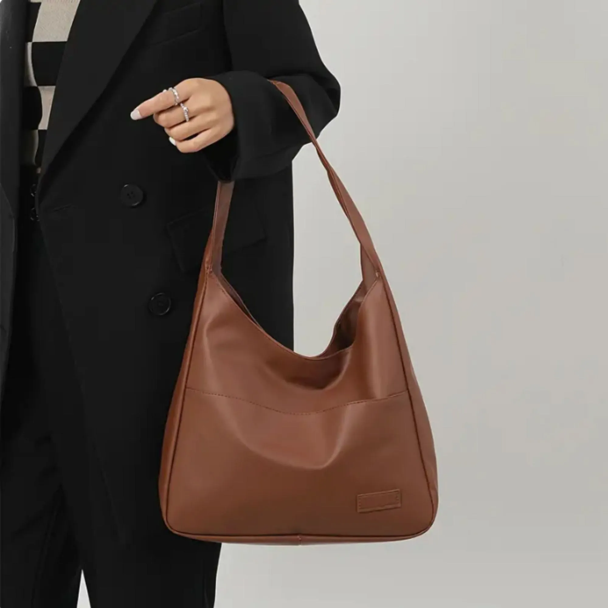 Daily Luxury of Gloria - Vintage Leather Handbag