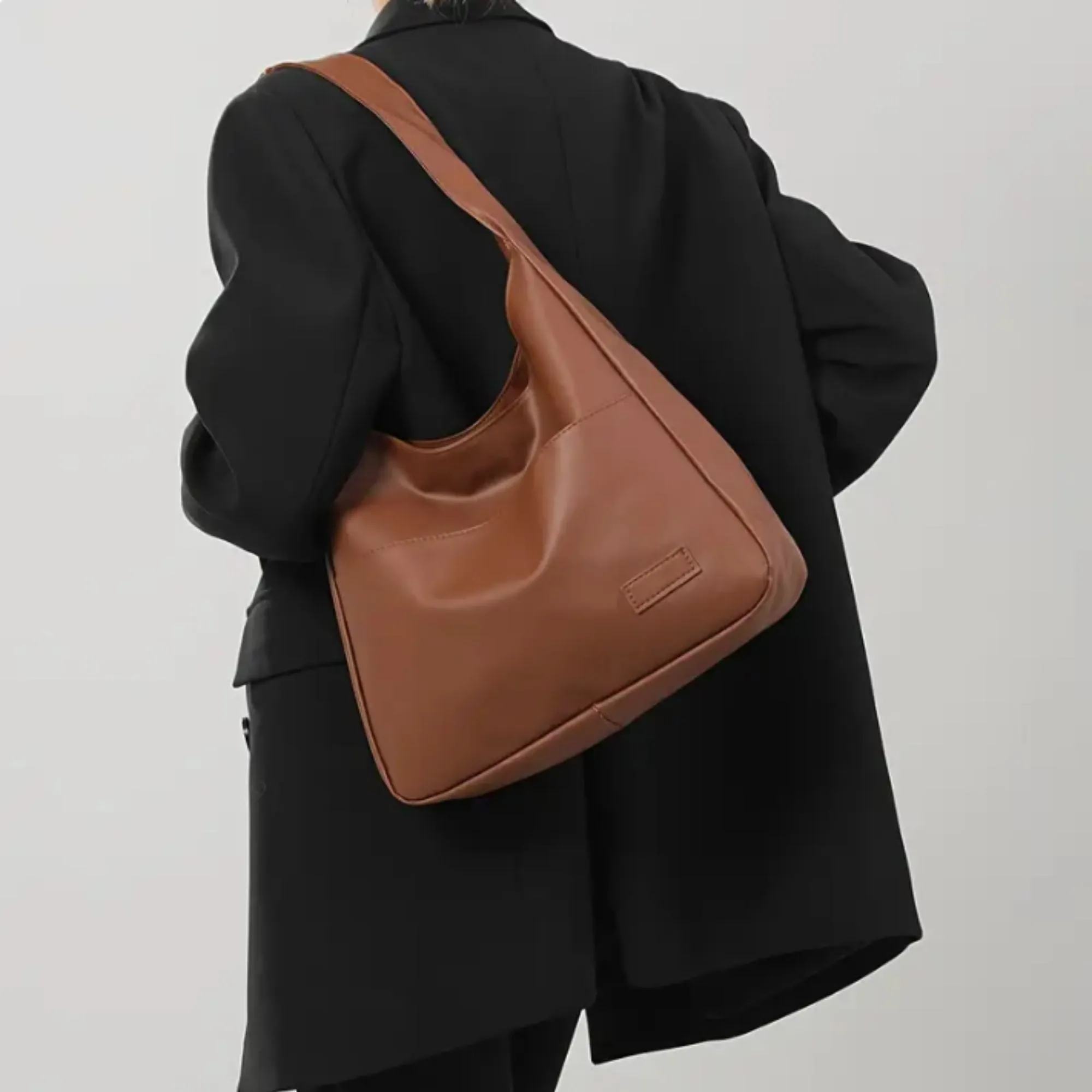 Daily Luxury of Gloria - Vintage Leather Handbag