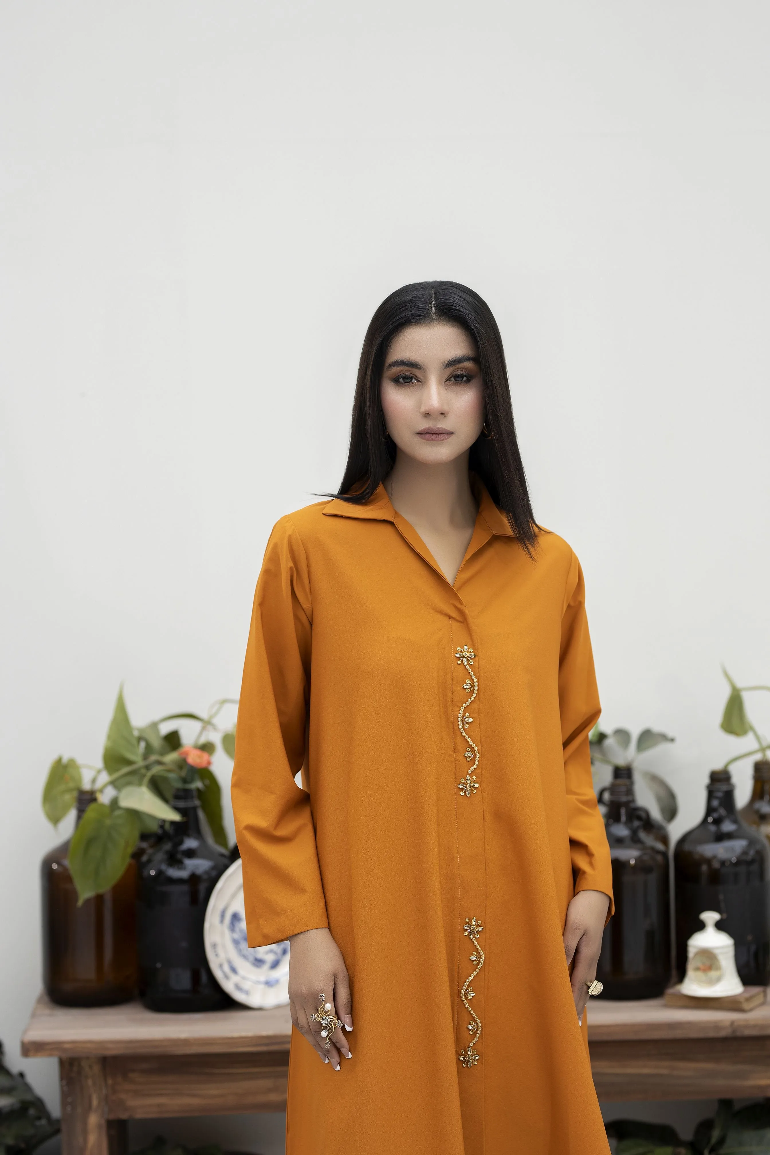 LUXURY SOLIDS BY AIN LSA1